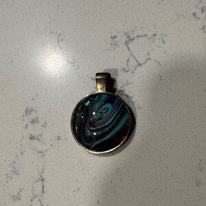 Elegant Swirl Pendant